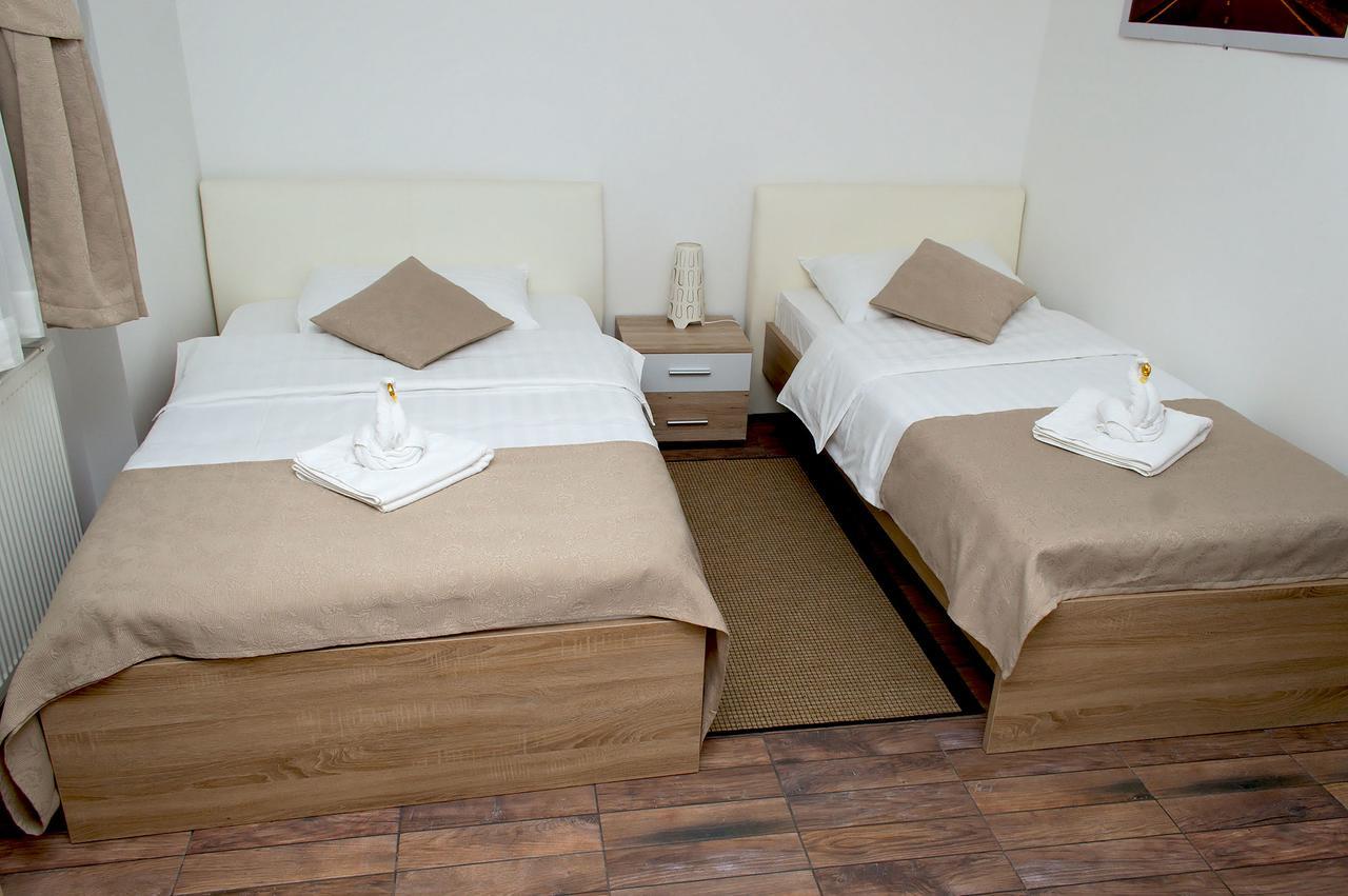 Guesthouse Dubai ซาเกร็บ ภายนอก รูปภาพ