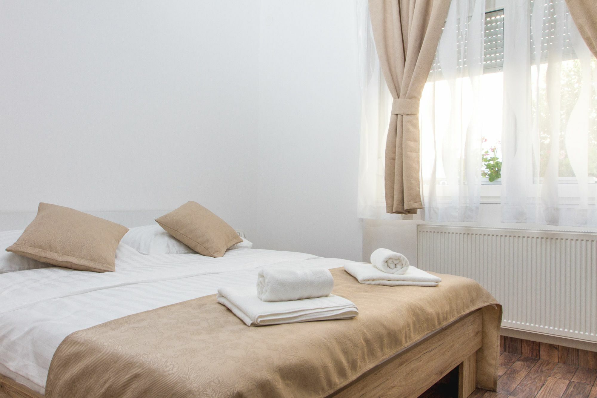 Guesthouse Dubai ซาเกร็บ ภายนอก รูปภาพ