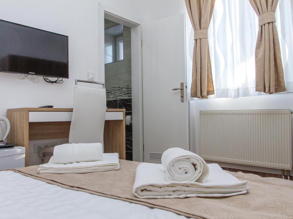 Guesthouse Dubai ซาเกร็บ ภายนอก รูปภาพ